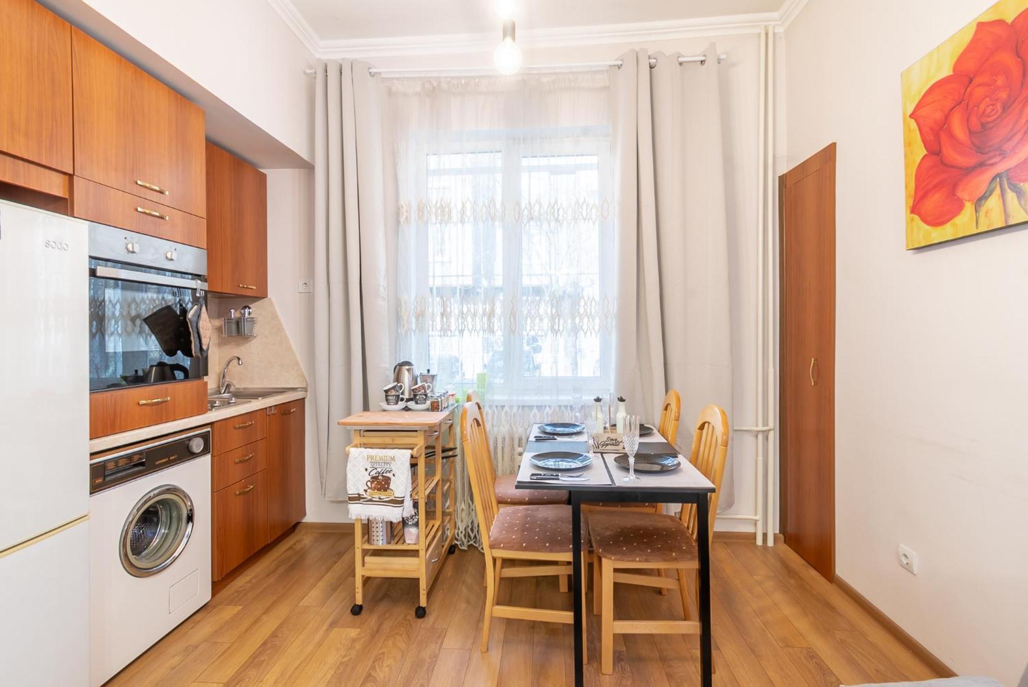 Two Homelike By Ndk And Vitosha Blvd With 2 Free Parking Spots Daire Sofya